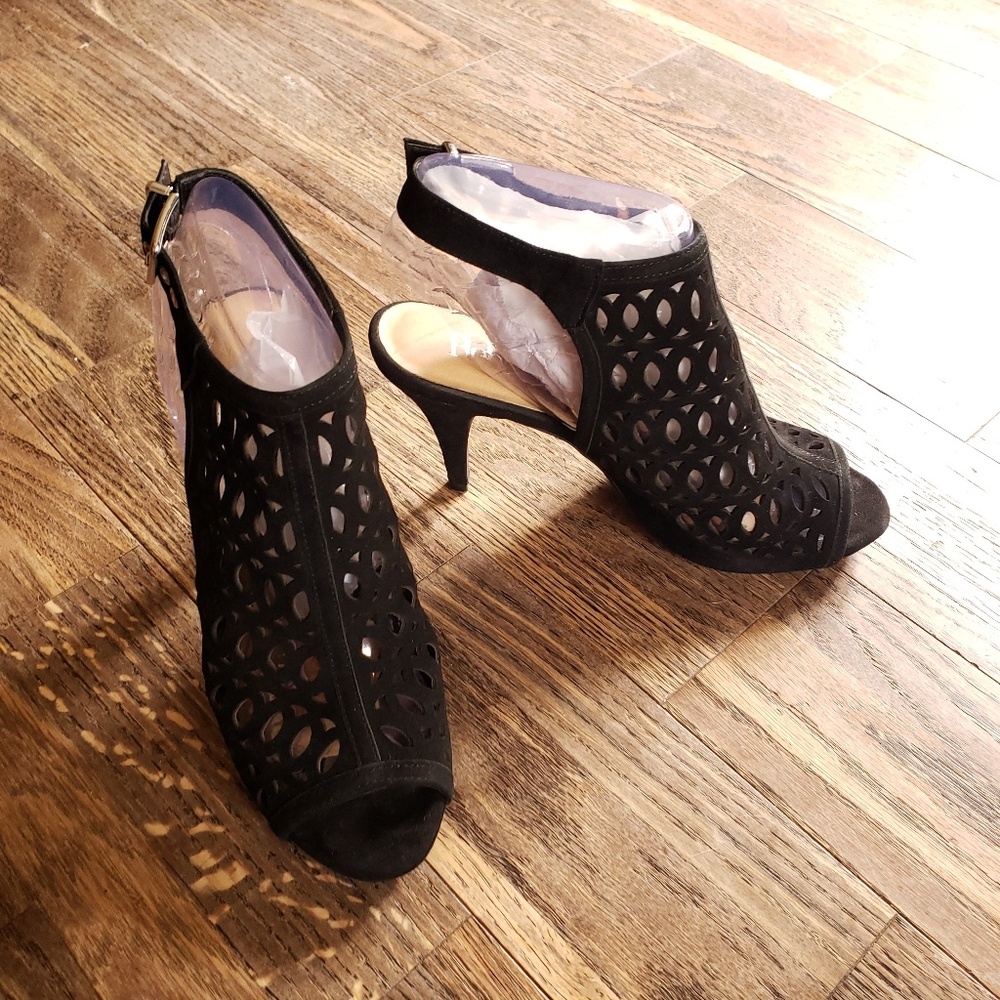 Reba lasercut heels